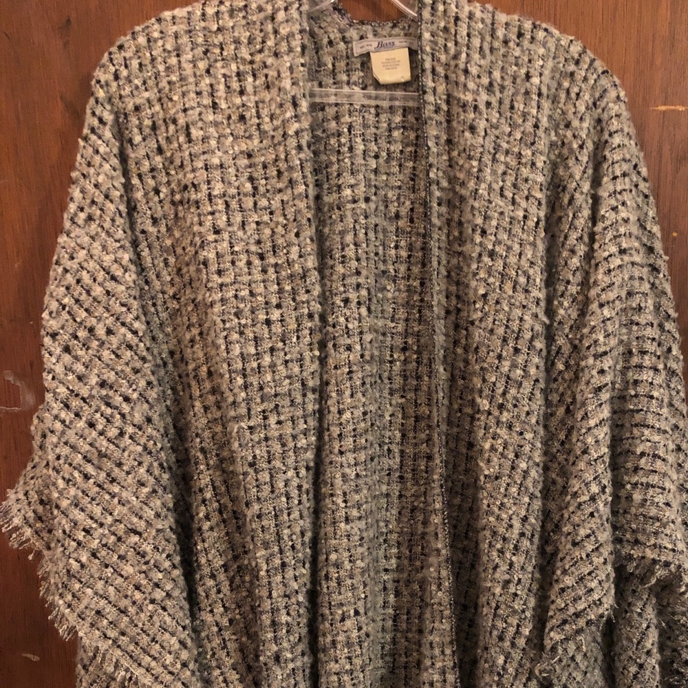Bass cover up shawl